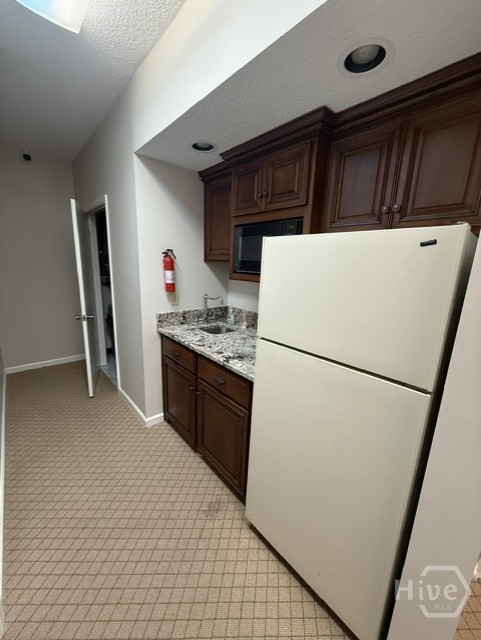 7601 Waters Avenue Property Photo 7