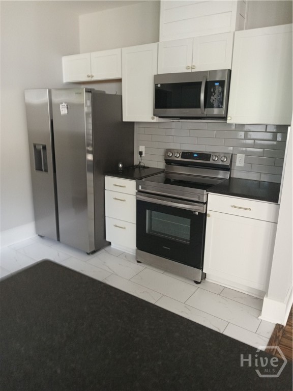 1110 E 40th Street Property Photo 9