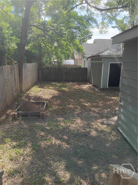 1110 E 40th Street Property Photo 30