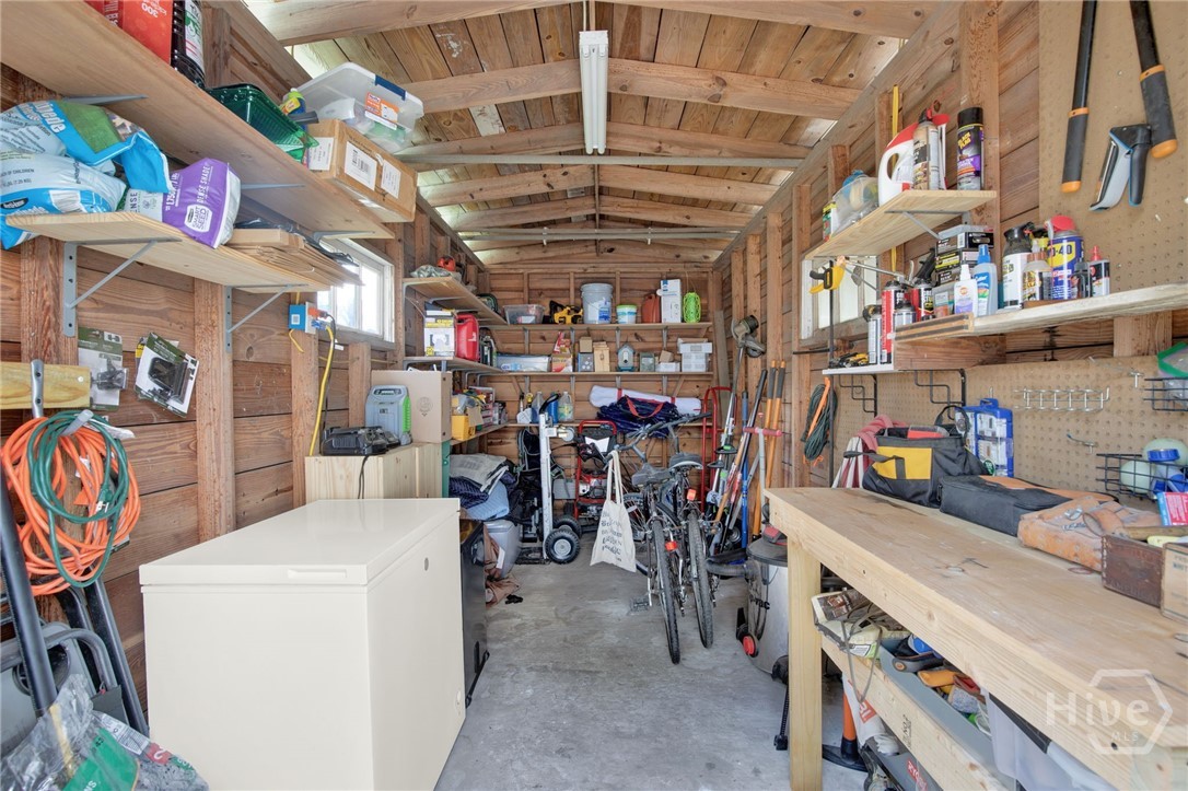 1415 E 52nd Street Property Photo 33