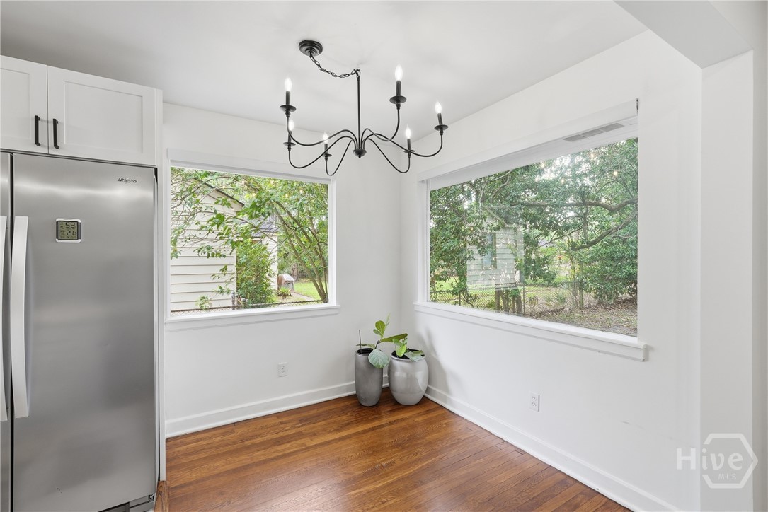 117 E 63rd Street Property Photo 8