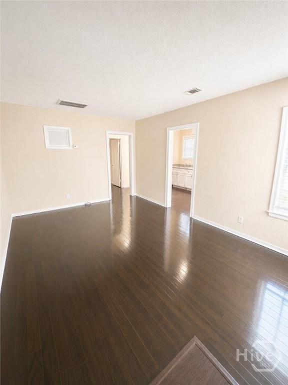 1320 E 54th Street Property Photo 3