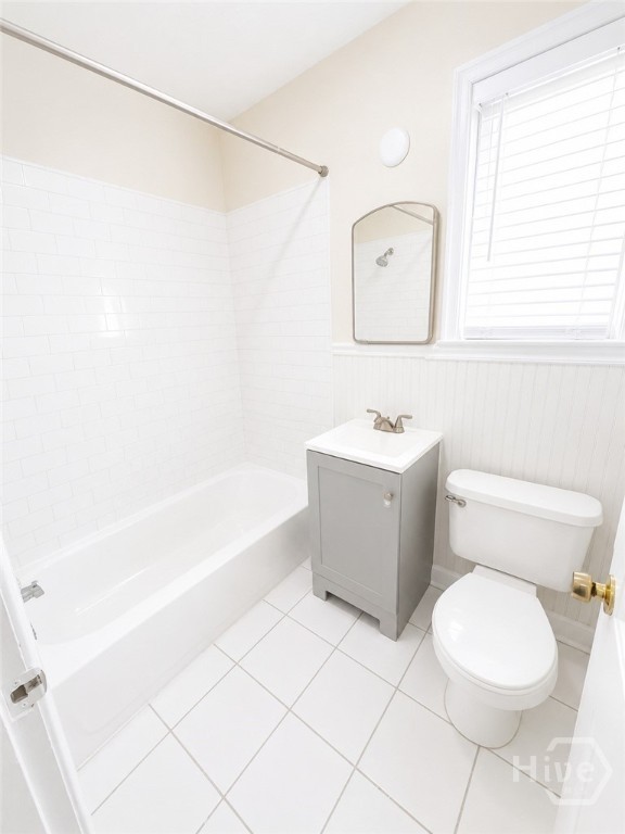 1320 E 54th Street Property Photo 5