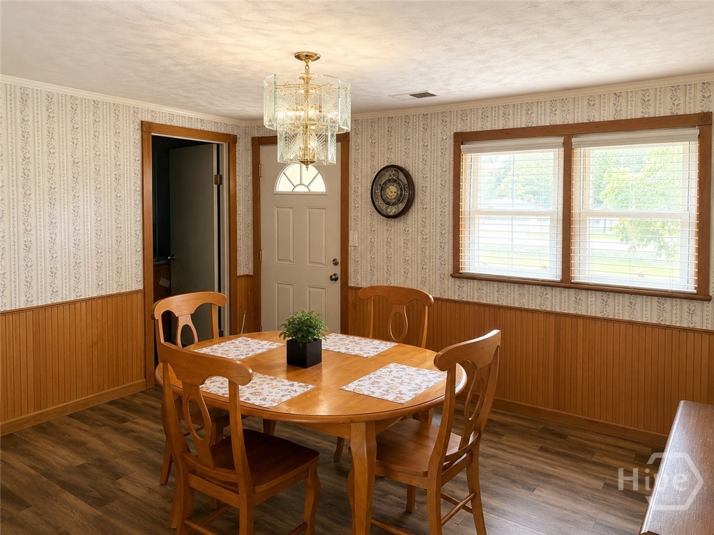 302 Chevis Property Photo 7