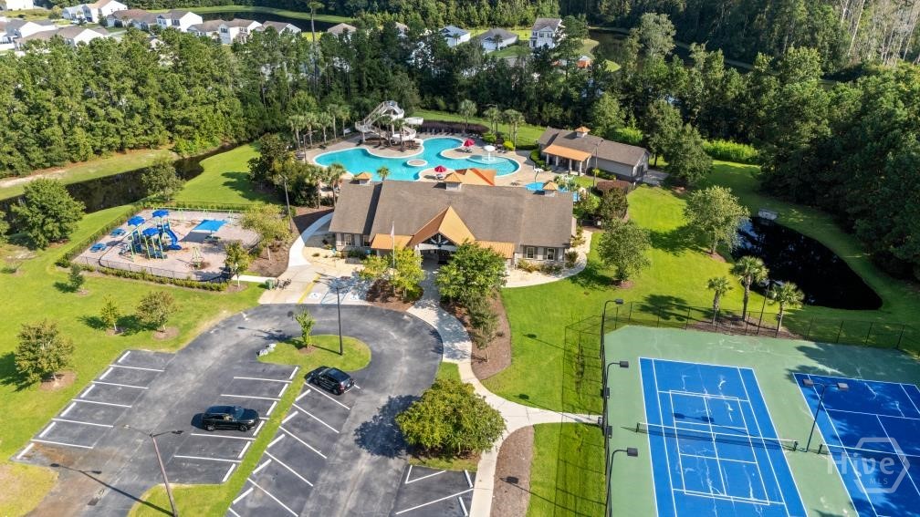 28 Twin Oaks Place Property Photo 33