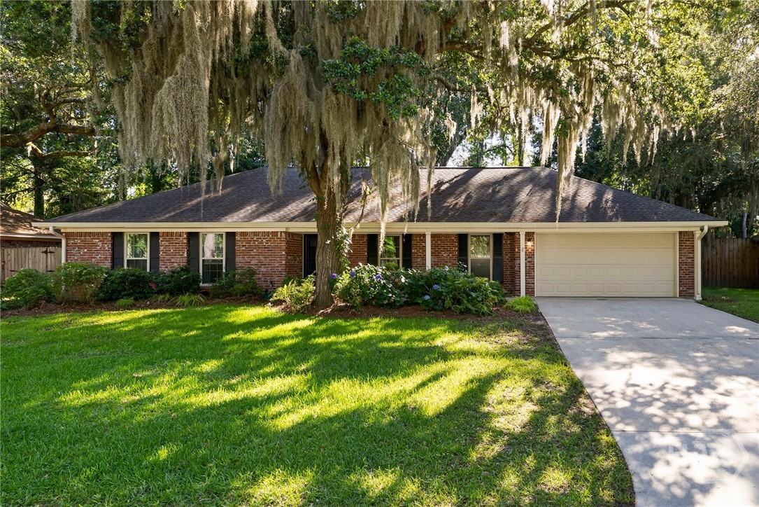 42 River Oaks Road