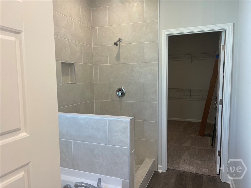 136 Classic Drive Property Photo 13