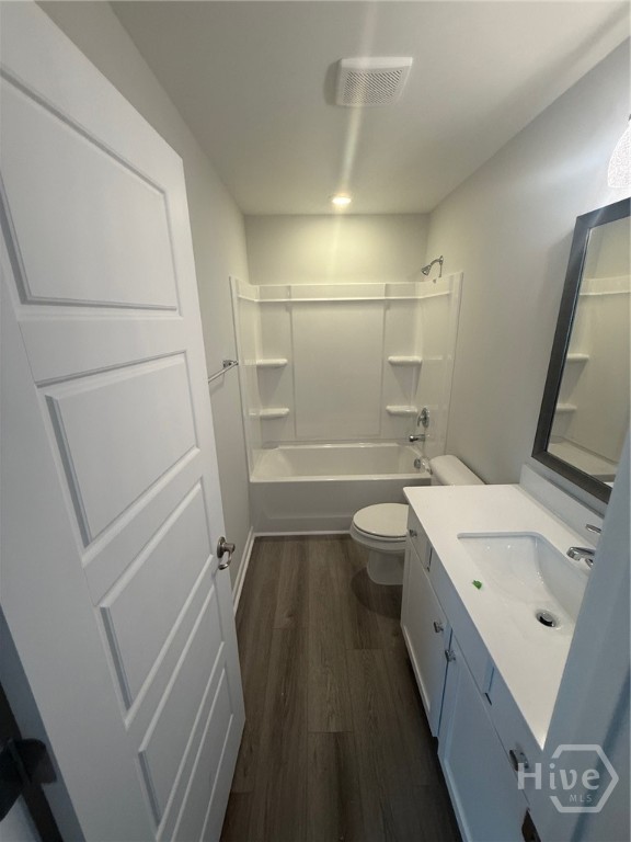 111 Endicott Drive Property Photo 8