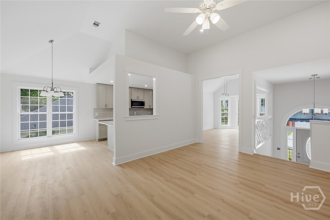 6 Kingfisher Circle Property Photo 9