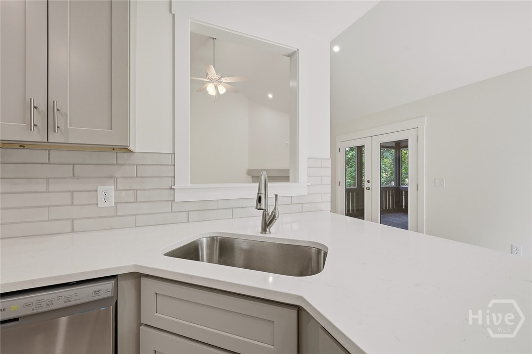 6 Kingfisher Circle Property Photo 16