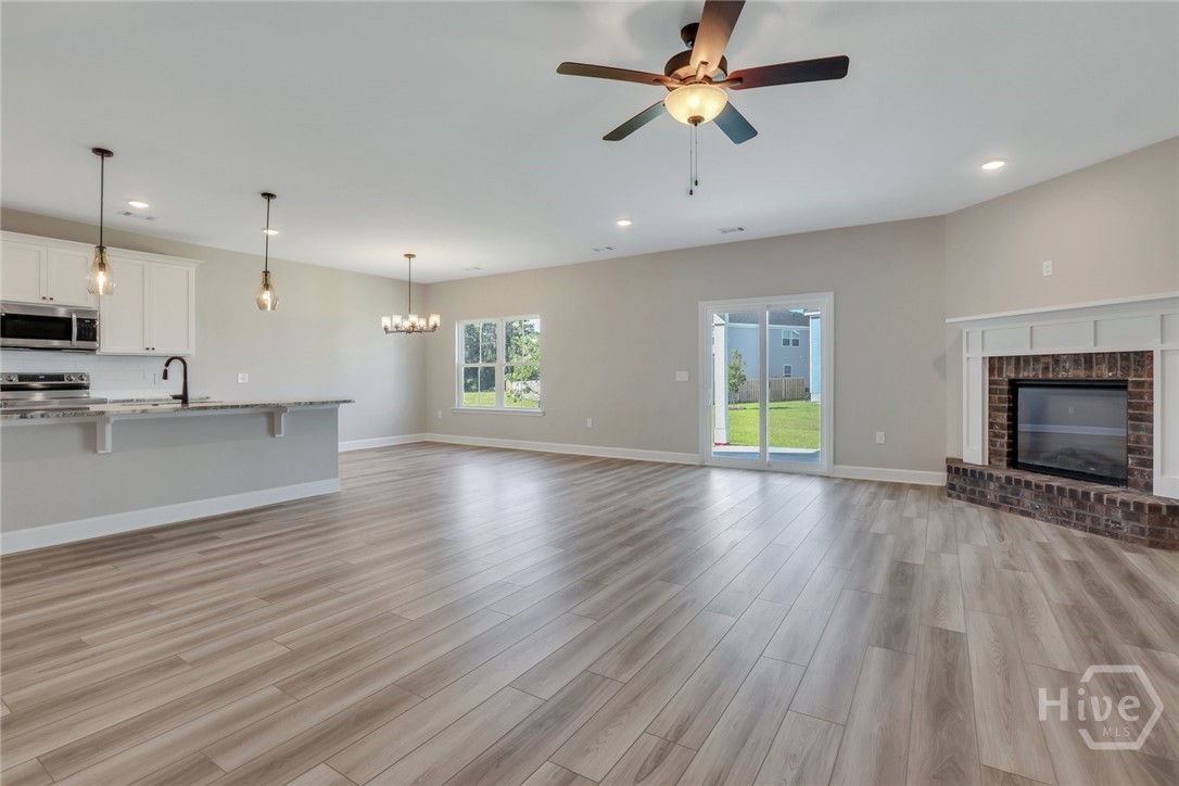 170 Hanover Place Property Photo 5