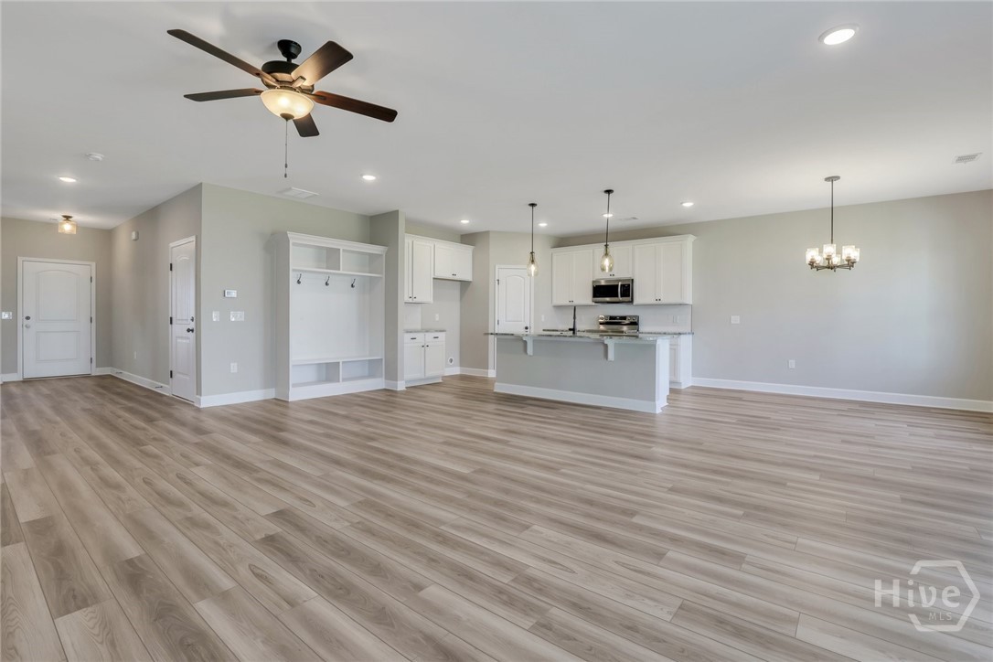 170 Hanover Place Property Photo 6