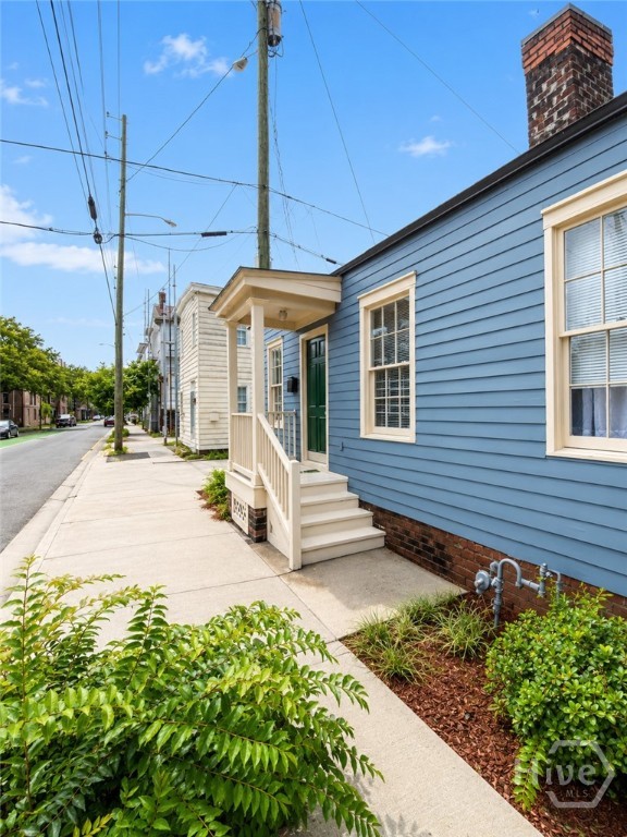 344 Price Street Property Photo 2