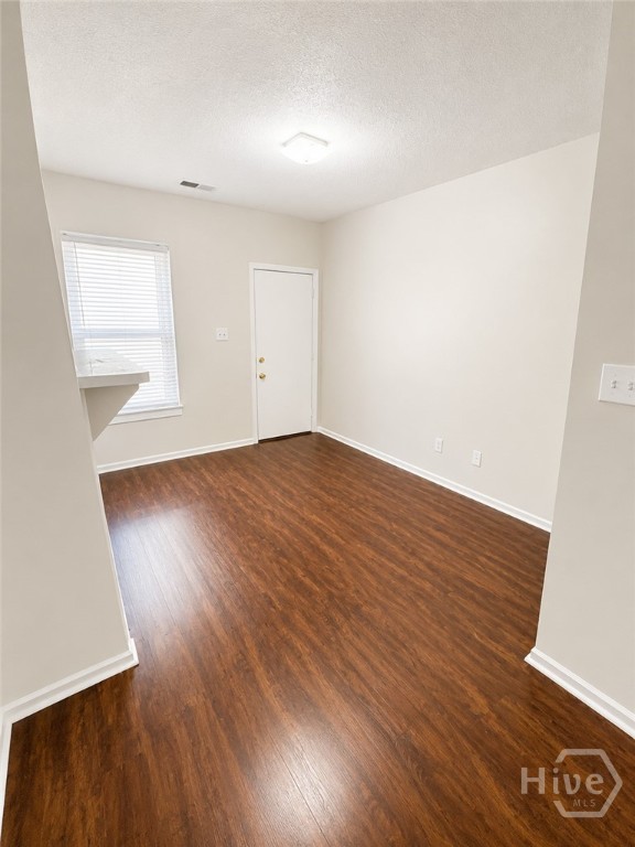 344 Price Street Property Photo 3