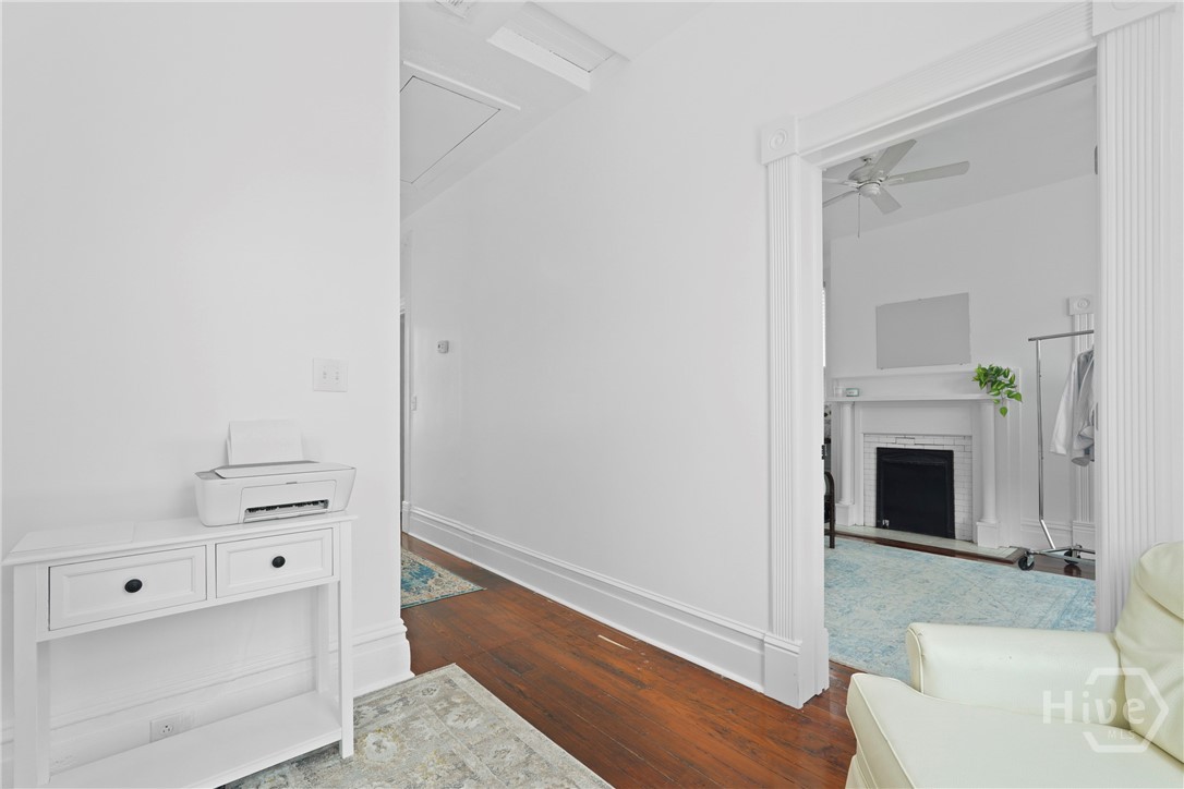 303 W 39th Street Property Photo 20