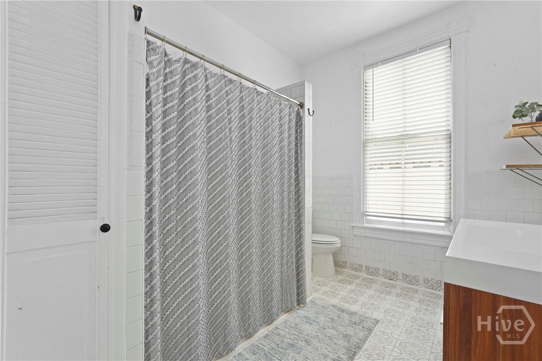 303 W 39th Street Property Photo 24
