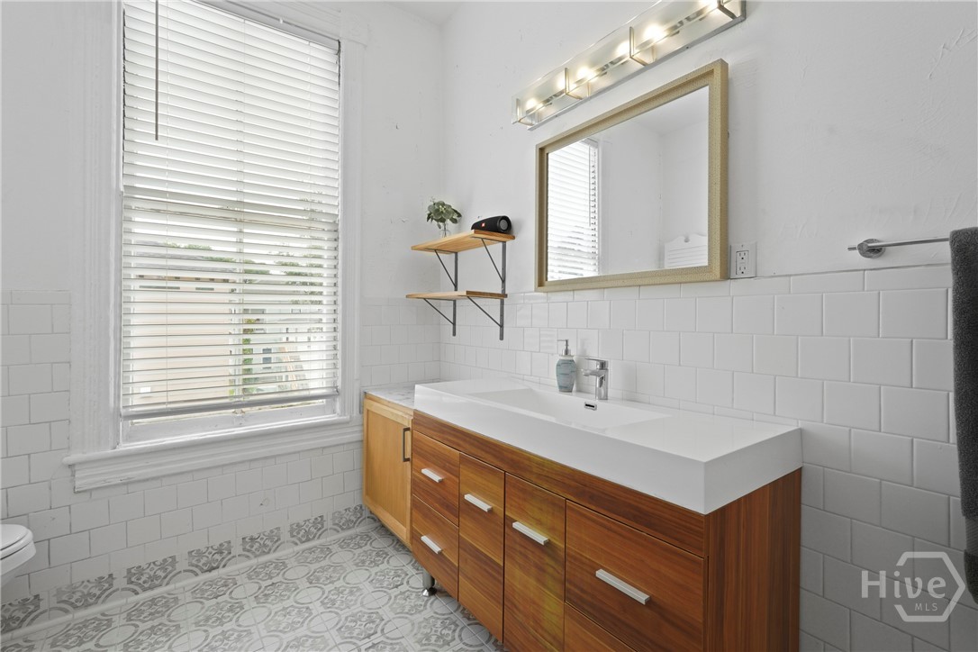 303 W 39th Street Property Photo 25