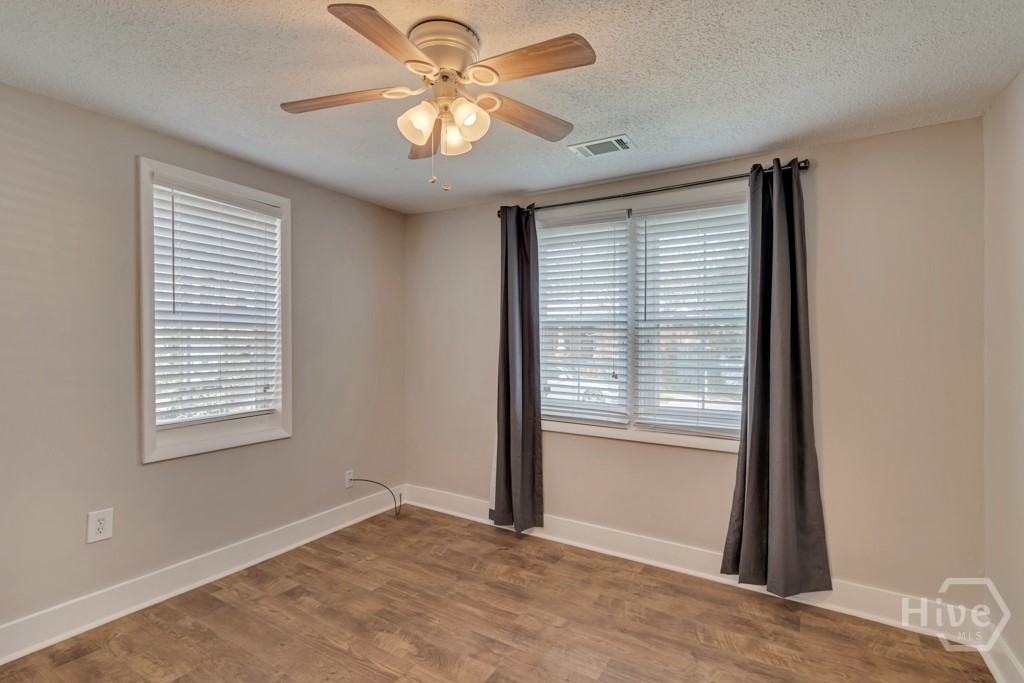 2025 Eppinger Street Property Photo 6