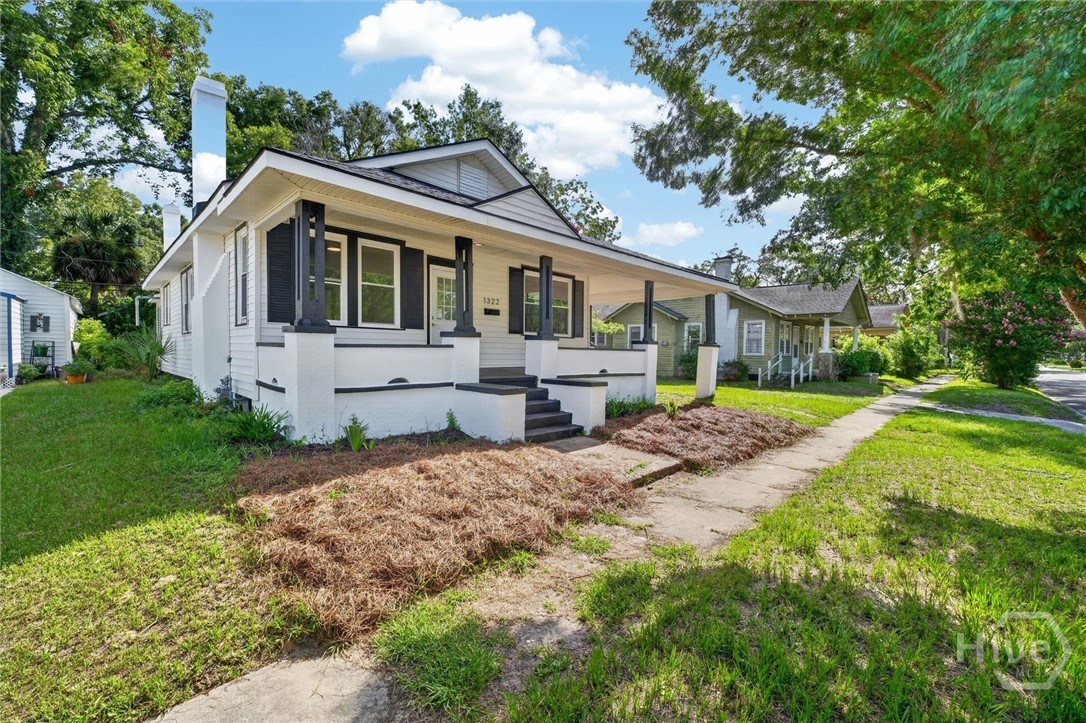 1322 E 37th Street Property Photo 2