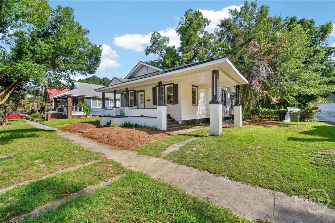 1322 E 37th Street Property Photo 3