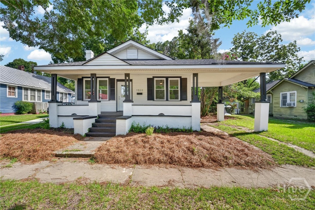 1322 E 37th Street Property Photo 4