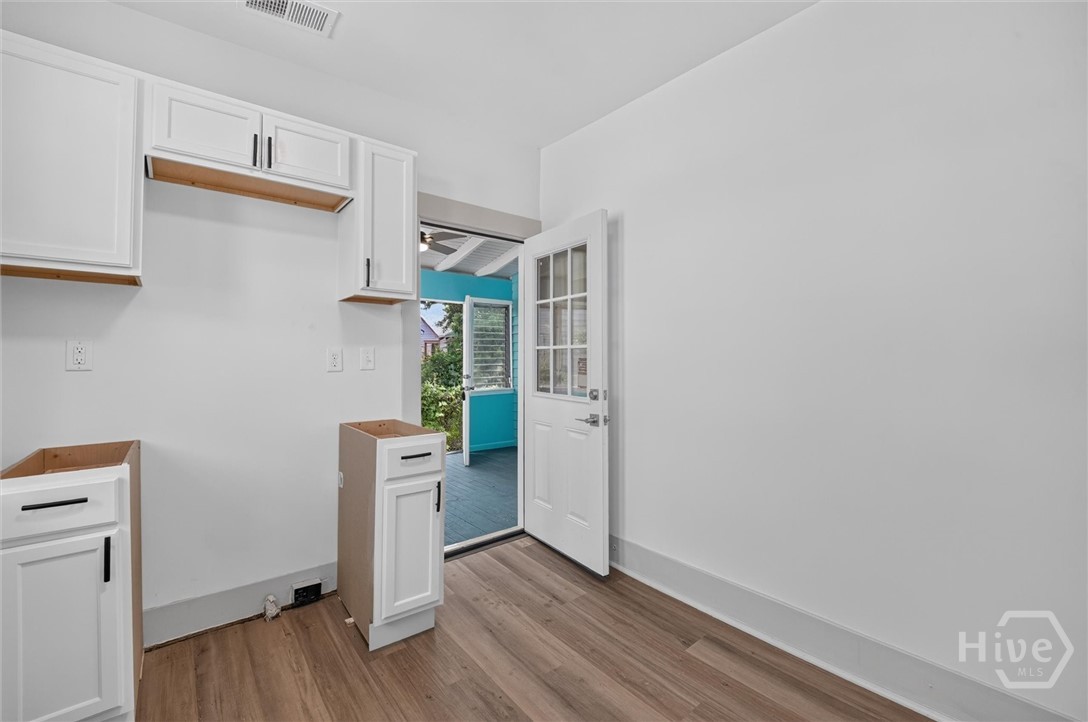 1322 E 37th Street Property Photo 18