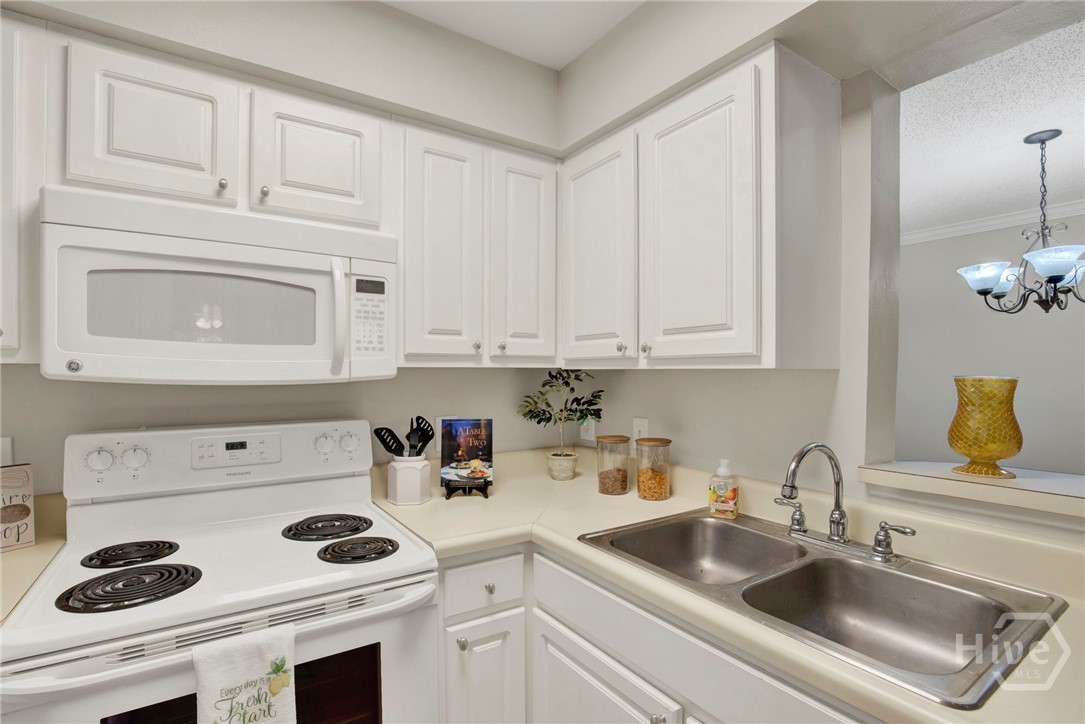 12300 Apache Avenue 1711 Property Photo 10
