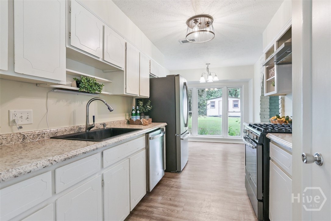 13010 Largo Drive Property Photo 4