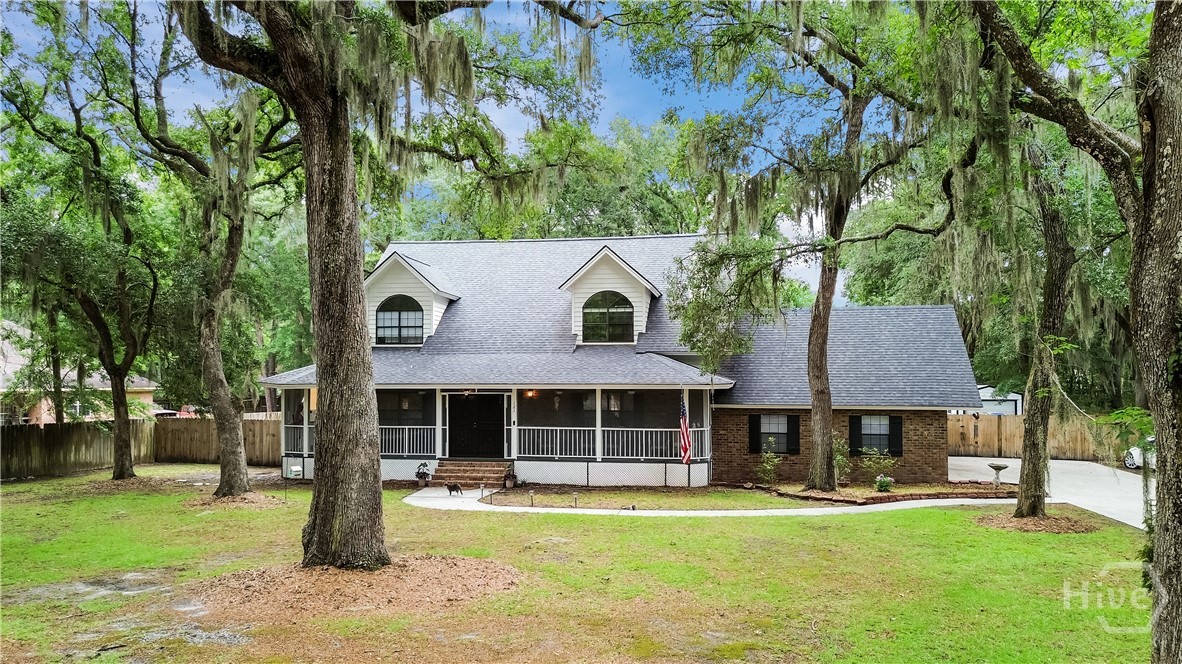 121 Oak Creek Court Property Photo 1