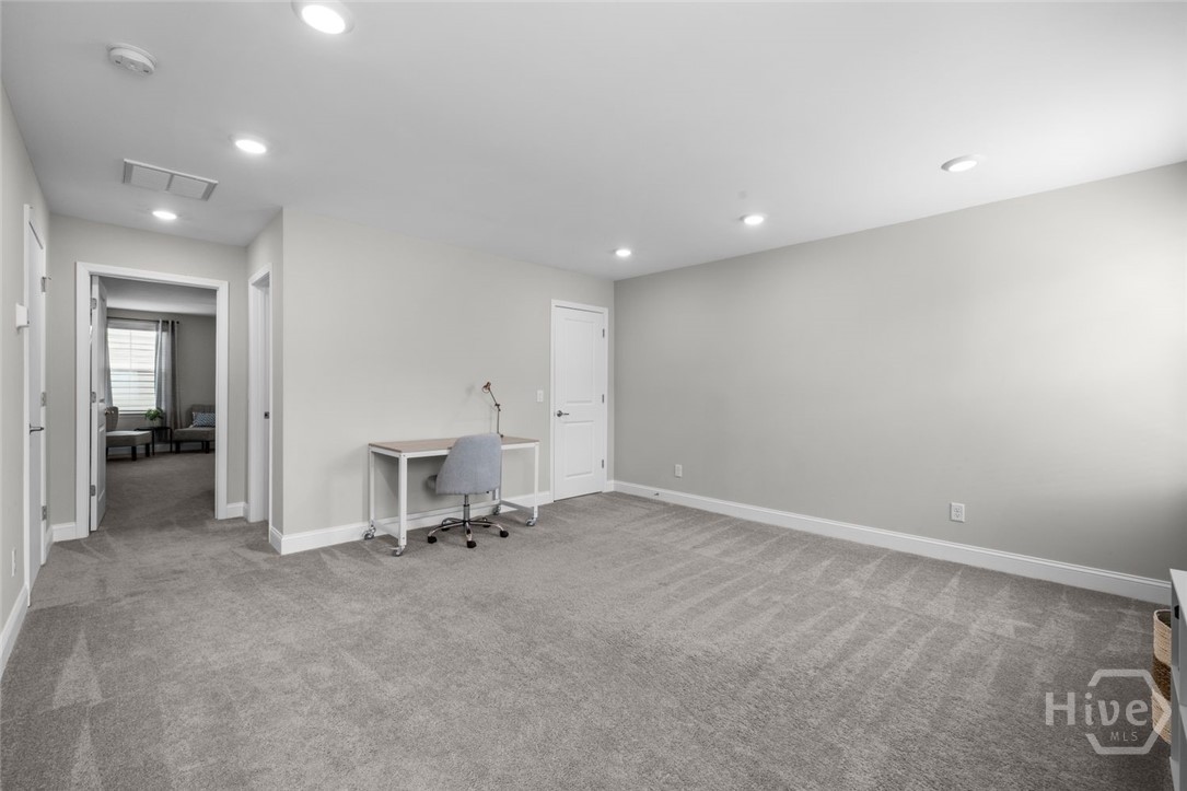 106 Champlain Drive Property Photo 36