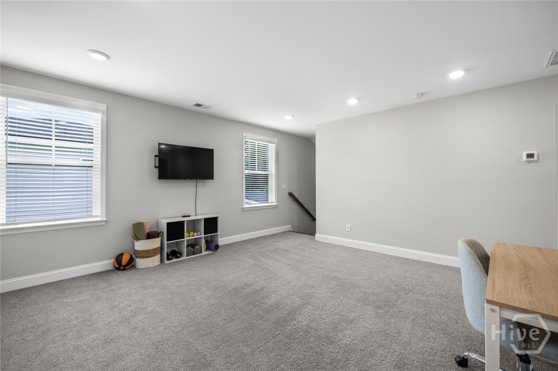 106 Champlain Drive Property Photo 37