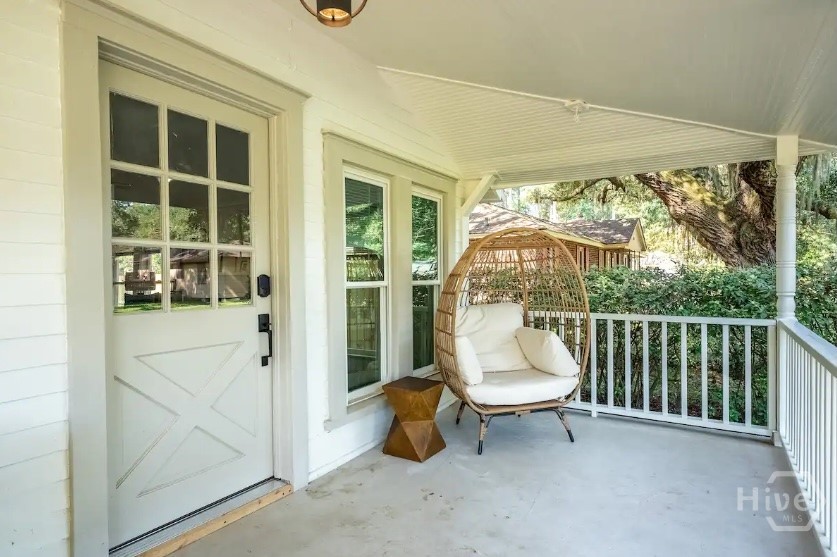 413 E Mell Street Property Photo 3