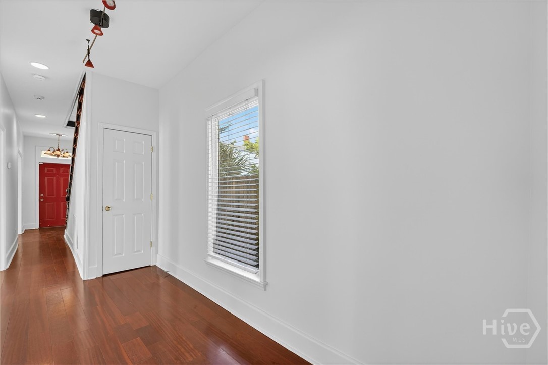 506 E 31st Street Property Photo 21