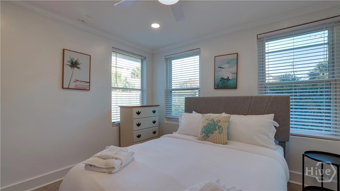 10 17th Place Property Photo 14