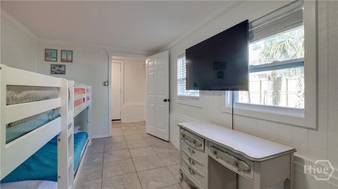 10 17th Place Property Photo 18