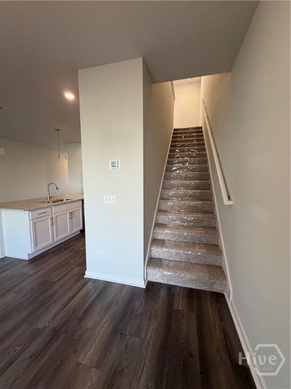 207 Pinebury Road Property Photo 4
