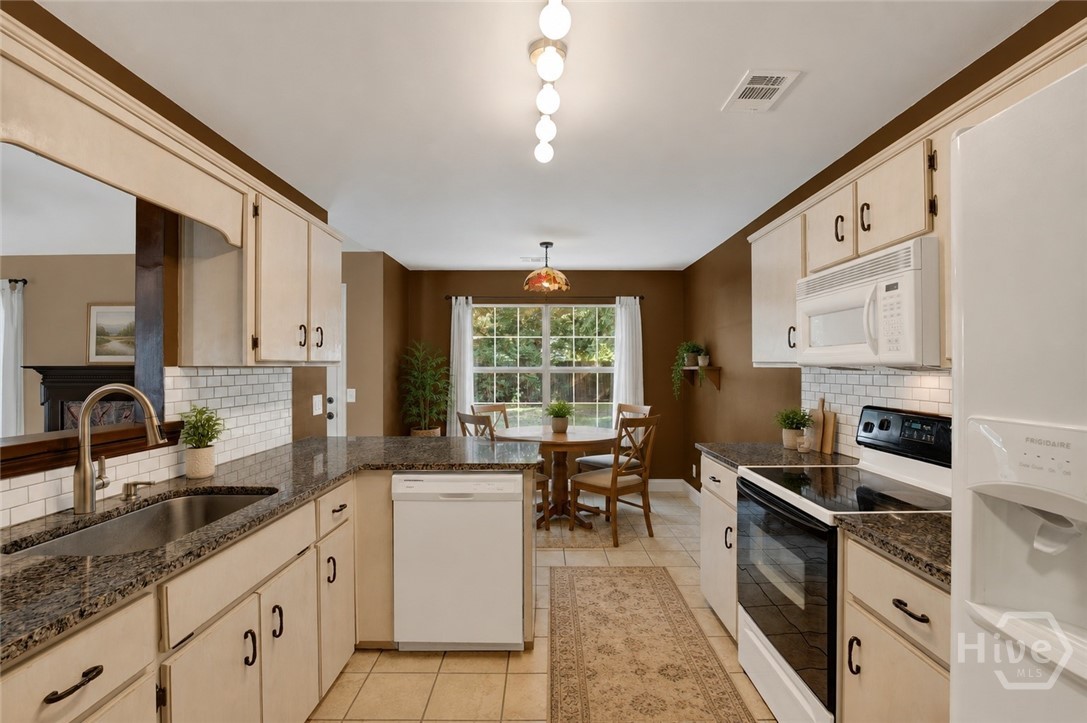 138 Cormorant Way Property Photo 6