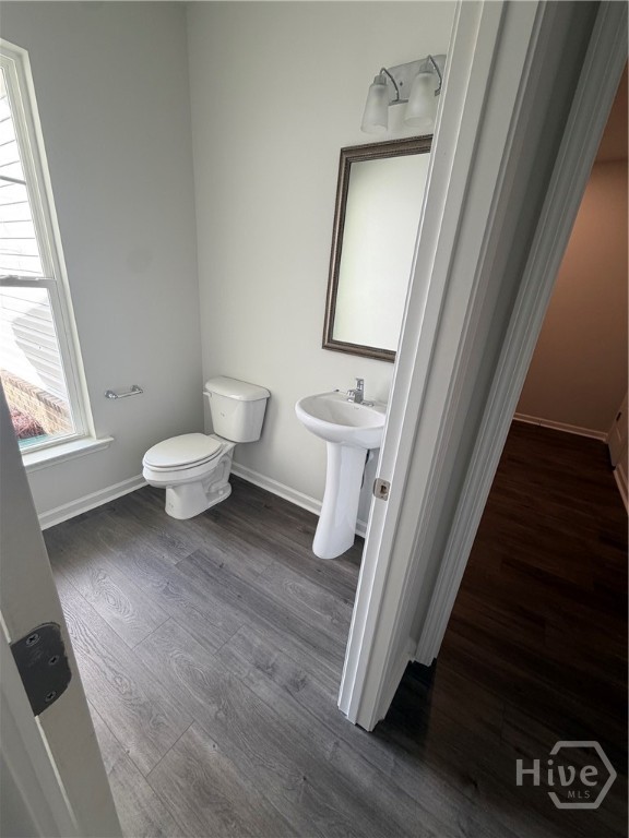 209 Pinebury Road Property Photo 3