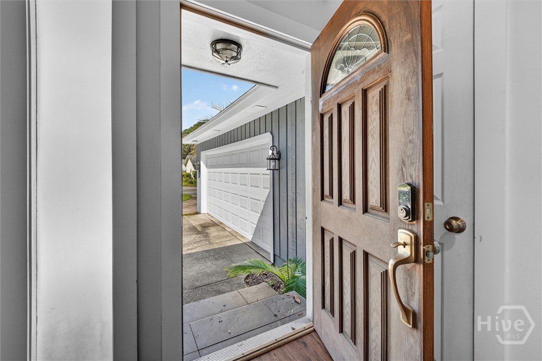 109 N Cromwell Road Property Photo 5
