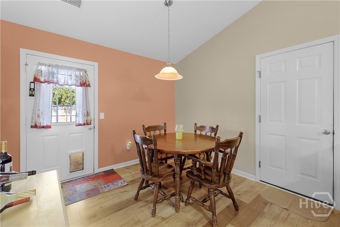 106 Blackwater Way Property Photo 6