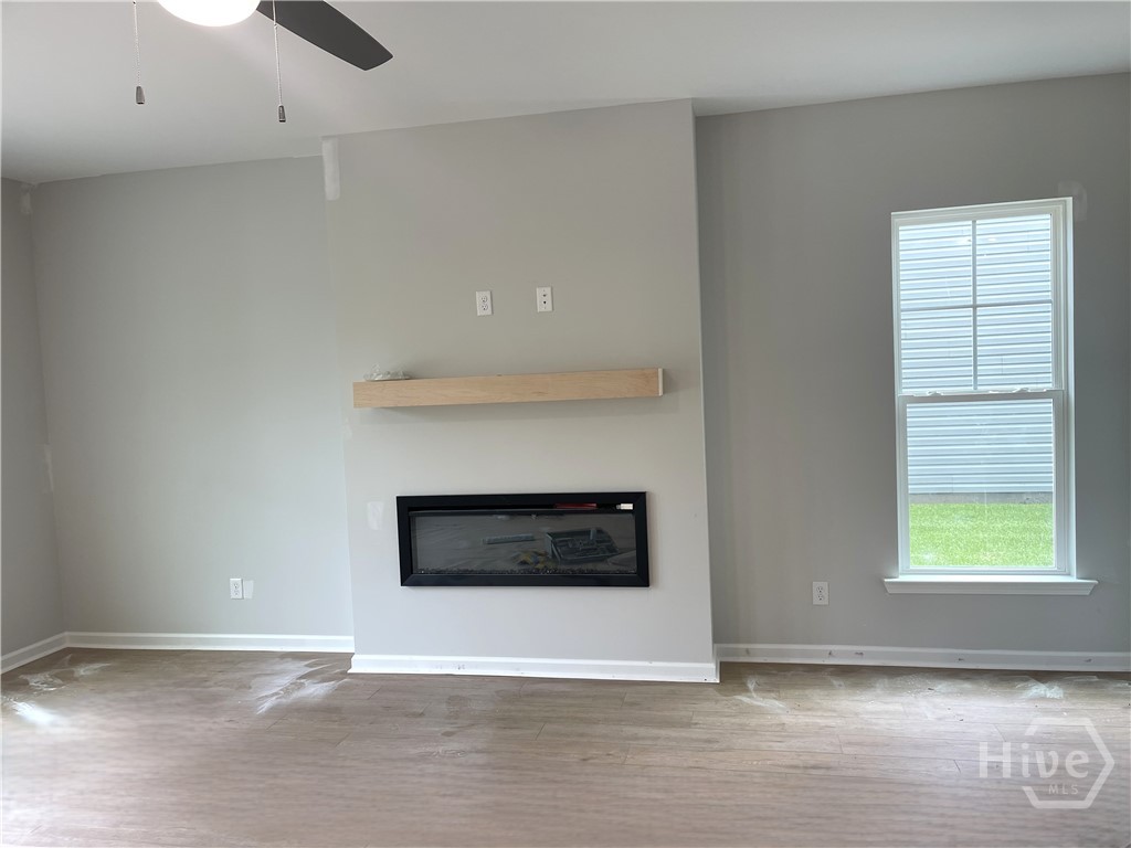 162 Como Drive Property Photo 3
