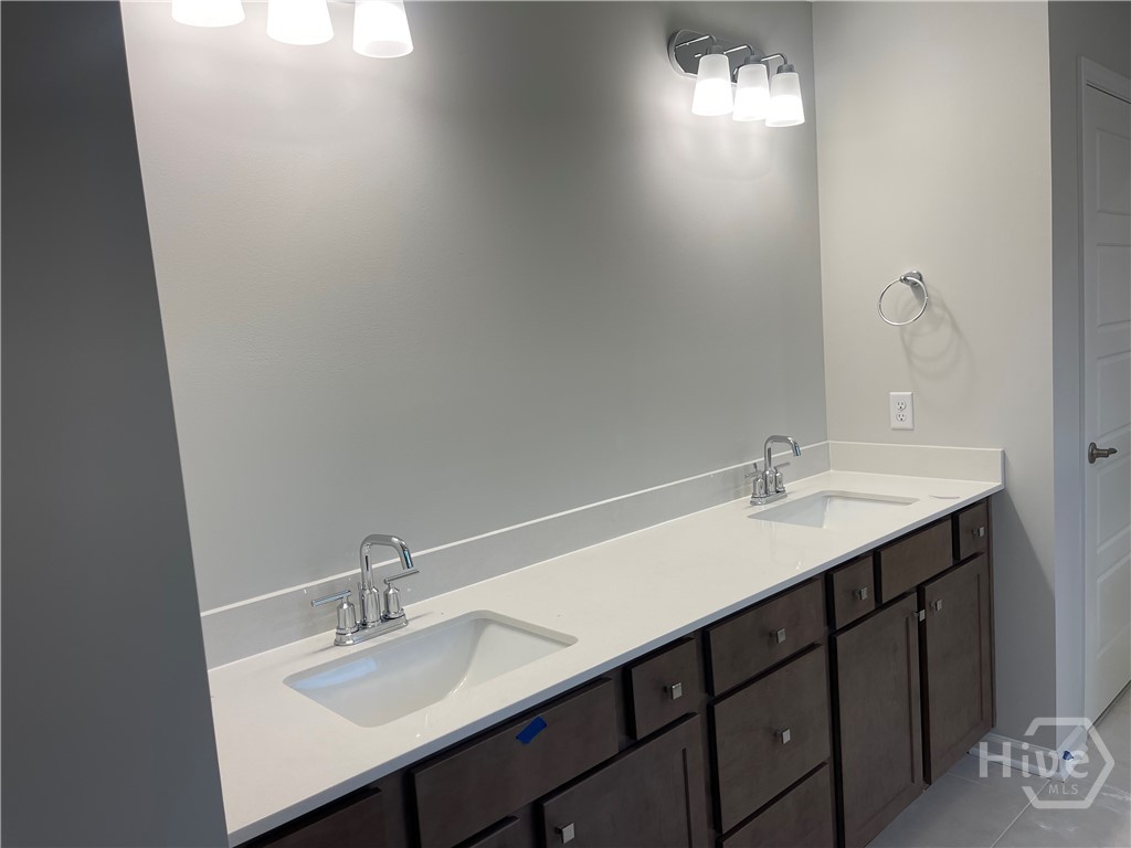 162 Como Drive Property Photo 10