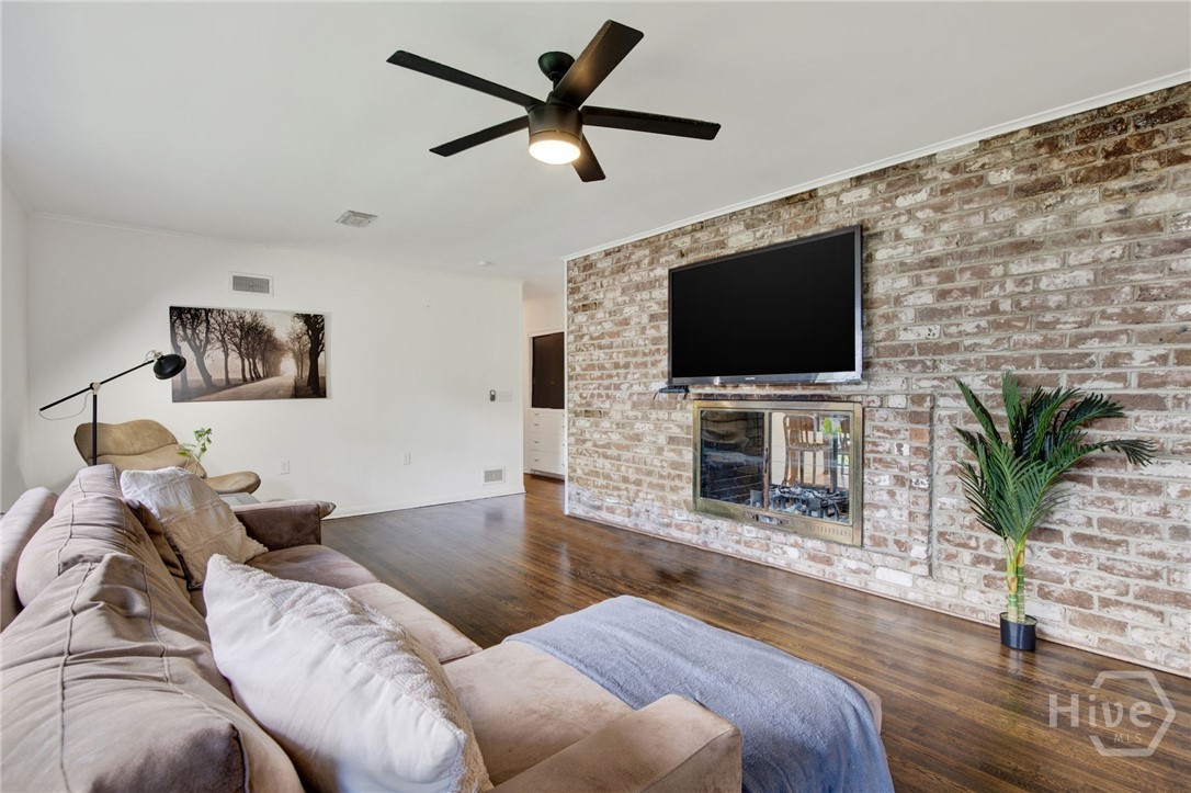 200 Kinzie Avenue Property Photo 15