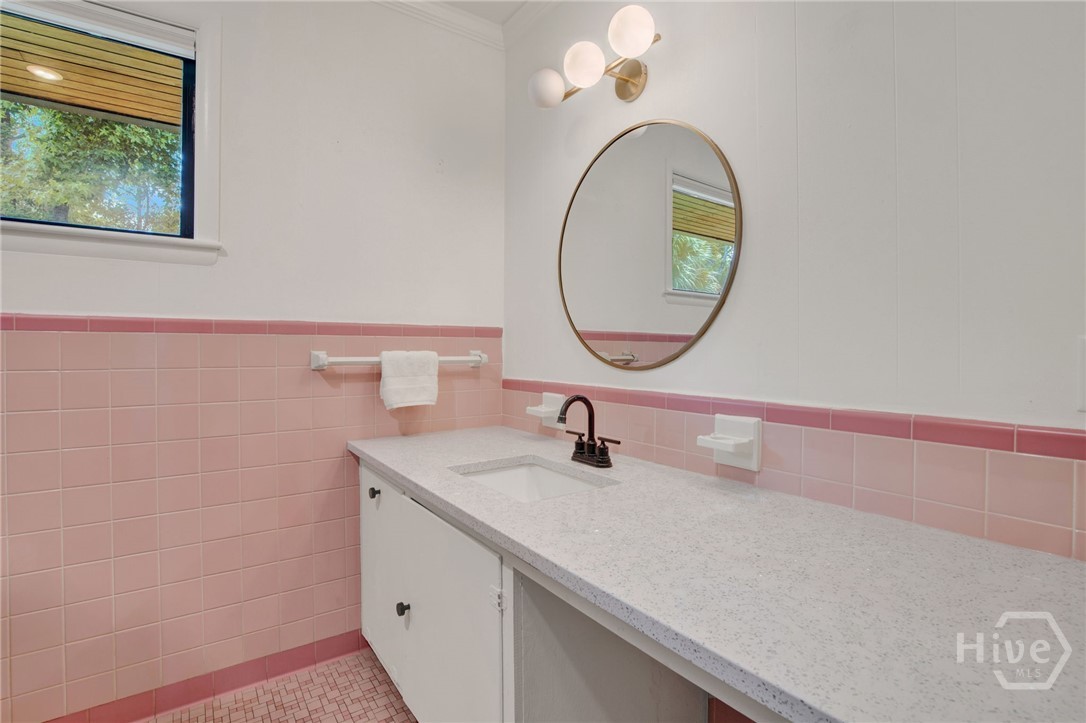 200 Kinzie Avenue Property Photo 19