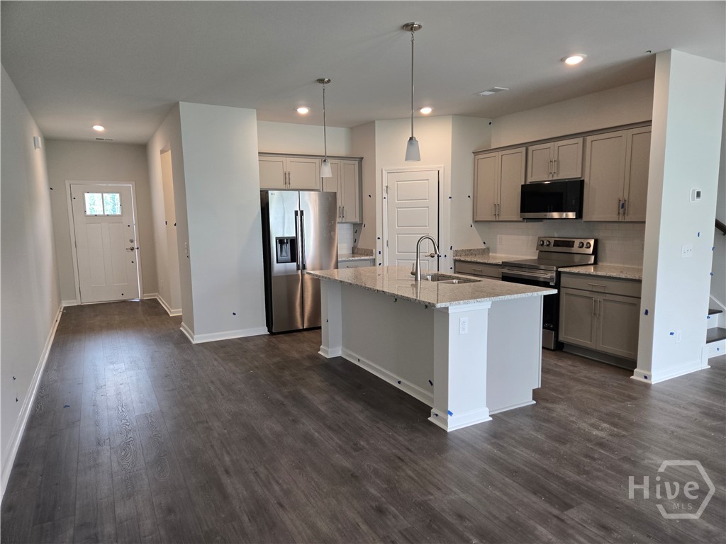 205 Pinebury Road Property Photo 8