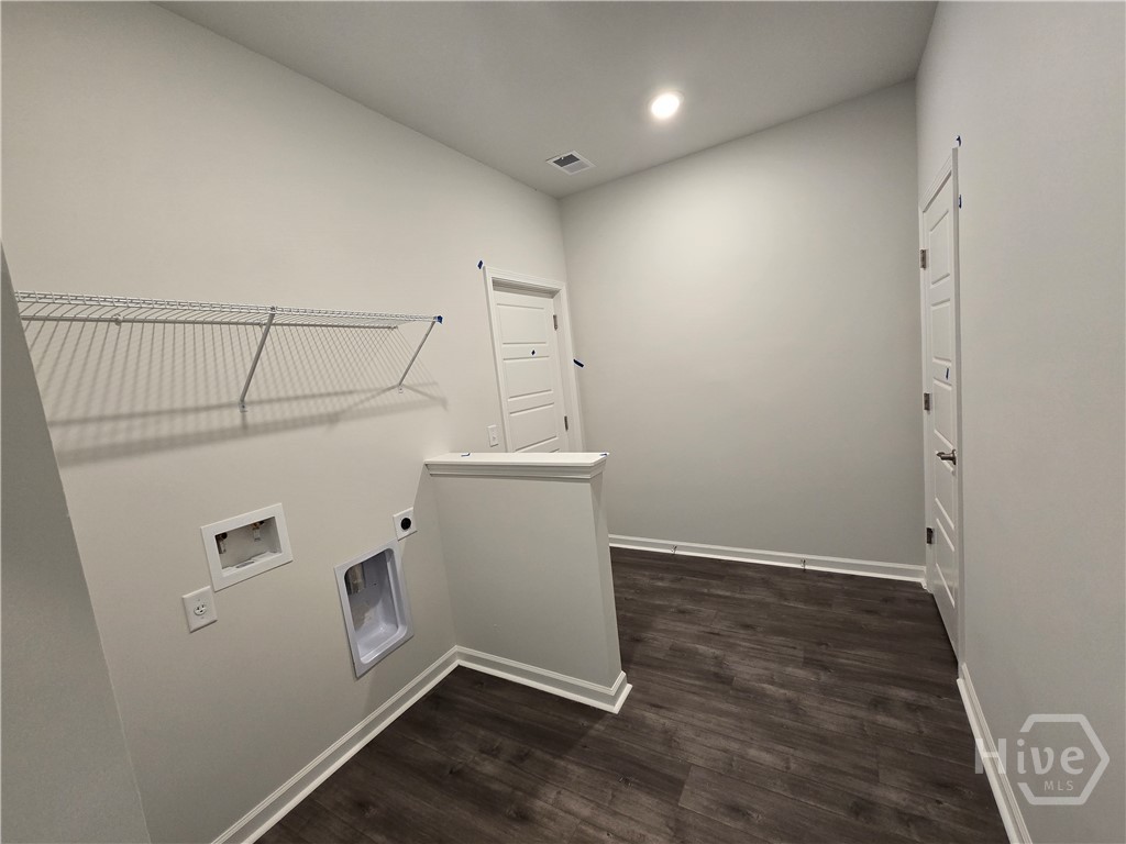 205 Pinebury Road Property Photo 11