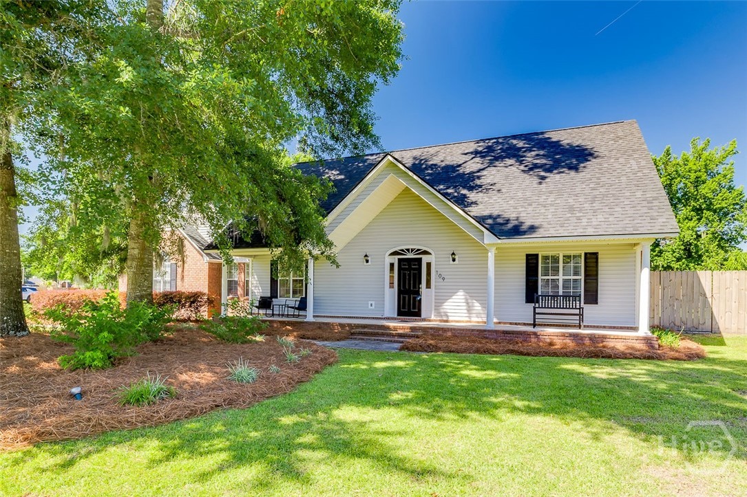 109 Kensington Circle Property Photo 1