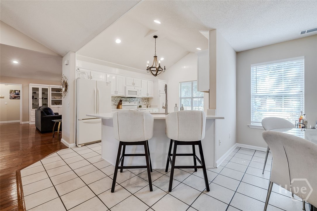 109 Kensington Circle Property Photo 11