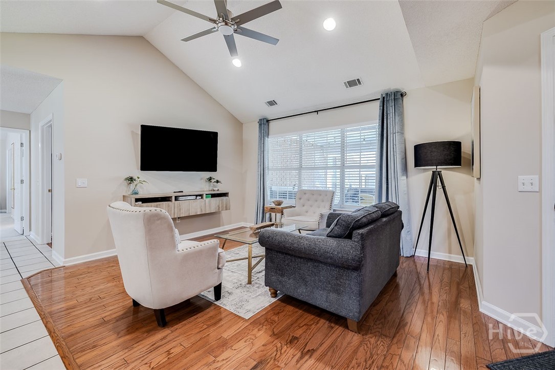 109 Kensington Circle Property Photo 19
