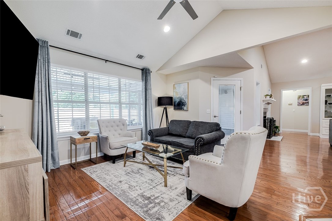 109 Kensington Circle Property Photo 20